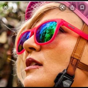 Goodr Sunglasses- Flamingos on a Booze Cruise